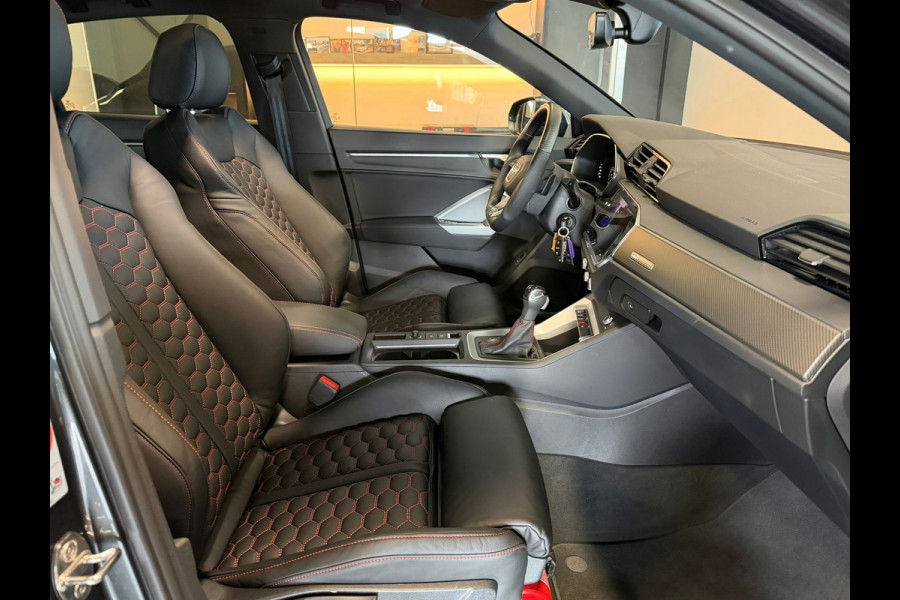 Audi Q3 Sportback 35 TFSI S line Panorama RS-seats 06-2025