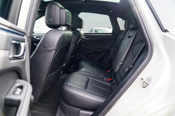 Porsche Macan 2.0 S | Panorama | Bose Sound System | incl BTW | Memory stoelen | 100% Dealer onderhouden | Trekhaak | Krijt Grijs