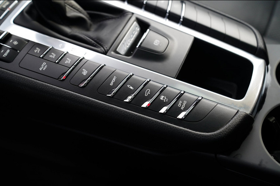Porsche Macan 2.0 S | Panorama | Bose Sound System | incl BTW | Memory stoelen | 100% Dealer onderhouden | Trekhaak | Krijt Grijs