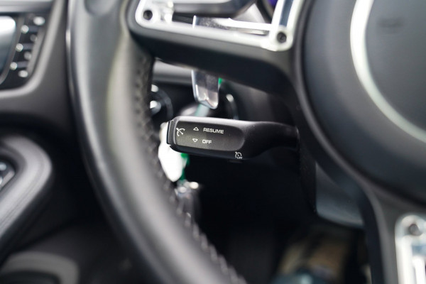 Porsche Macan 2.0 S | Panorama | Bose Sound System | incl BTW | Memory stoelen | 100% Dealer onderhouden | Trekhaak | Krijt Grijs