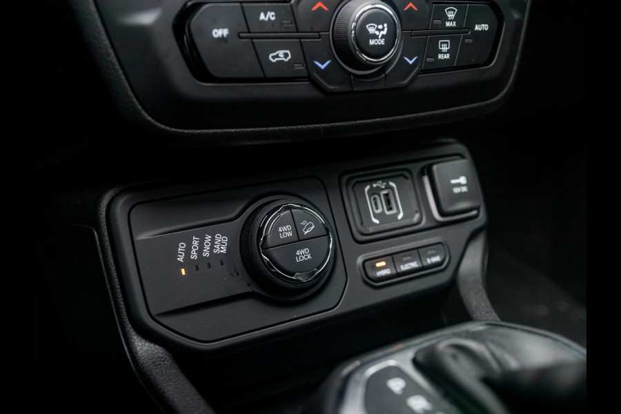 Jeep Renegade 4xe 240 Plug-in Hybrid Electric The North Star | Teck Pack | Winter Pack | Navi