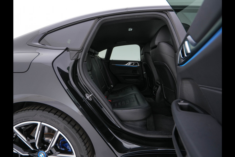 BMW i4 eDrive40 High Executive 84 kWh M-Sportpack [ 3-Fase-11kW ] {SOH-93%} (INCL.BTW)  Aut *LEATHER | HEAD UP | FULL-LED | HIFI-SOUND | CRUISE | WIDESCREEN-COCKPIT | DAB+ | CAMERA | AMBIENTLIGHT | CARPLAY | HEATED-SPORTSEATS | PRIVACY-GLASS | 19''ALU*