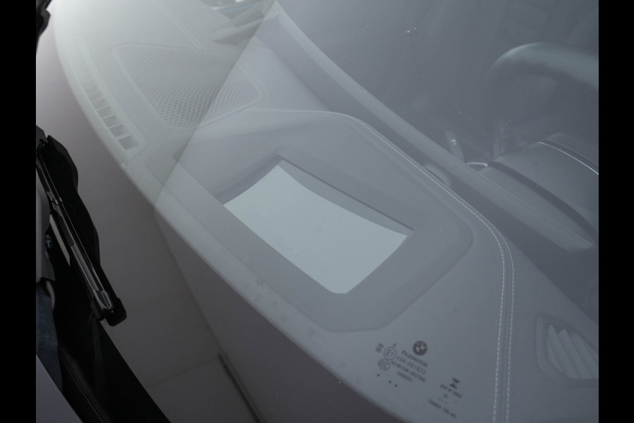 BMW i4 eDrive40 High Executive 84 kWh M-Sportpack [ 3-Fase-11kW ] {SOH-93%} (INCL.BTW)  Aut *LEATHER | HEAD UP | FULL-LED | HIFI-SOUND | CRUISE | WIDESCREEN-COCKPIT | DAB+ | CAMERA | AMBIENTLIGHT | CARPLAY | HEATED-SPORTSEATS | PRIVACY-GLASS | 19''ALU*