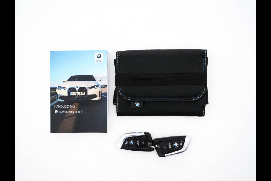 BMW i4 eDrive40 High Executive 84 kWh M-Sportpack [ 3-Fase-11kW ] {SOH-93%} (INCL.BTW)  Aut *LEATHER | HEAD UP | FULL-LED | HIFI-SOUND | CRUISE | WIDESCREEN-COCKPIT | DAB+ | CAMERA | AMBIENTLIGHT | CARPLAY | HEATED-SPORTSEATS | PRIVACY-GLASS | 19''ALU*