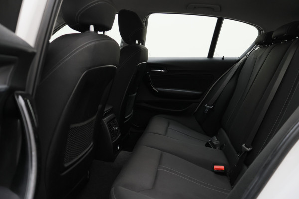 BMW 1-serie 118i Corporate Lease Executive Automaat Navigatie, LED, Climate, Cruise, Trekhaak