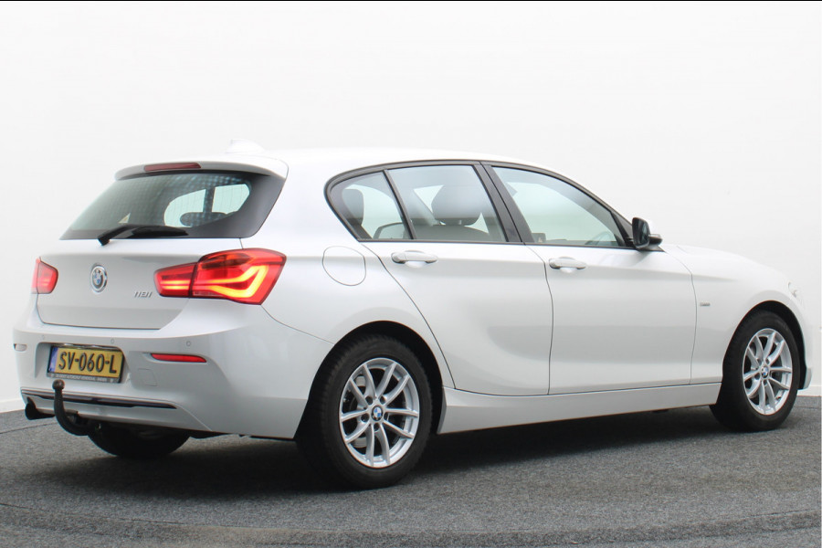 BMW 1-serie 118i Corporate Lease Executive Automaat Navigatie, LED, Climate, Cruise, Trekhaak