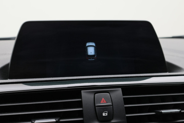 BMW 1-serie 118i Corporate Lease Executive Automaat Navigatie, LED, Climate, Cruise, Trekhaak