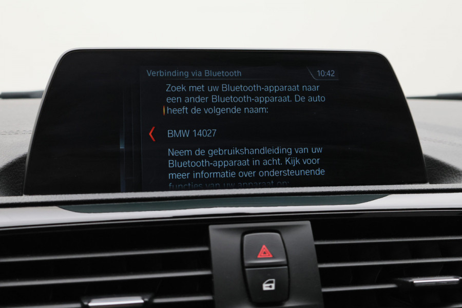 BMW 1-serie 118i Corporate Lease Executive Automaat Navigatie, LED, Climate, Cruise, Trekhaak