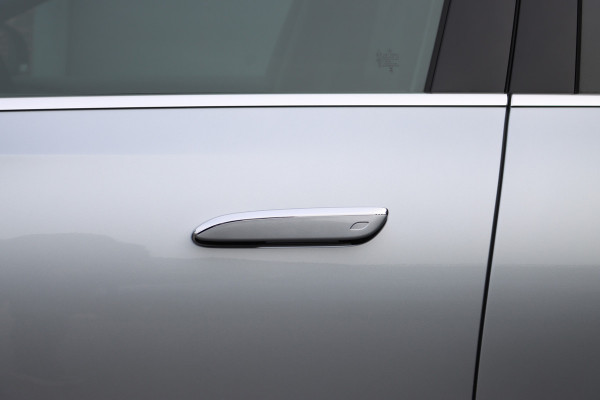 Mercedes-Benz E-Klasse 220 d AMG Line | Hyperscreen | Distronic | Memory | Burmester | HUD | 3D-Display | Panoramadak | Surround Camera | Keyless Go | Digital Light |