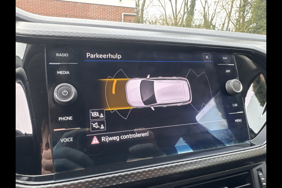 Volkswagen T-Cross 1.0 TSI 110PK LIFE CARPLAY/PDC/NAVIGATIE