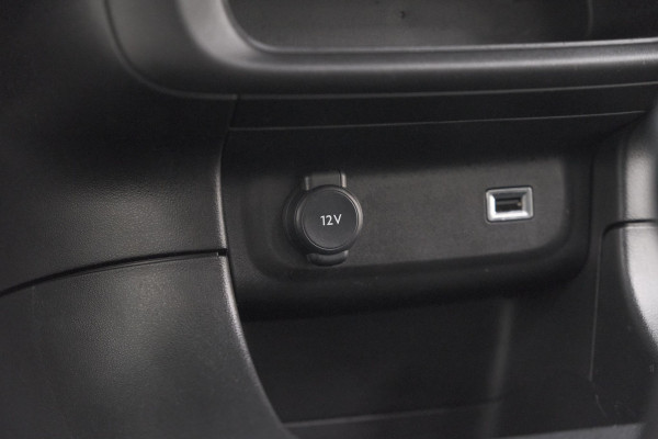 Citroën C3 PureTech 82 Feel Edition | Apple Carplay | Parkeersensoren | Navigatie | Climate Control | 16 Inch Velgen