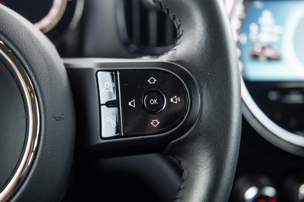 MINI Countryman 1.5 Cooper S E ALL4 Essential CAMERA / NAVI / CARPLAY / AIRCO / ZWART / STOELVERWARMING