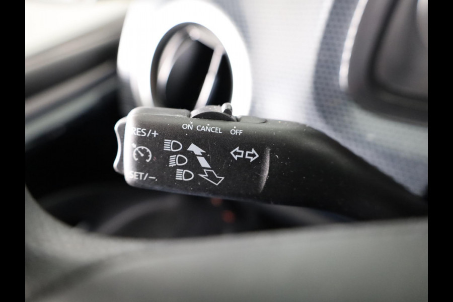 Volkswagen up! 1.0 BMT Move Up! | Navigatie via App | Automatische Airco | Elektr. ramen voor |