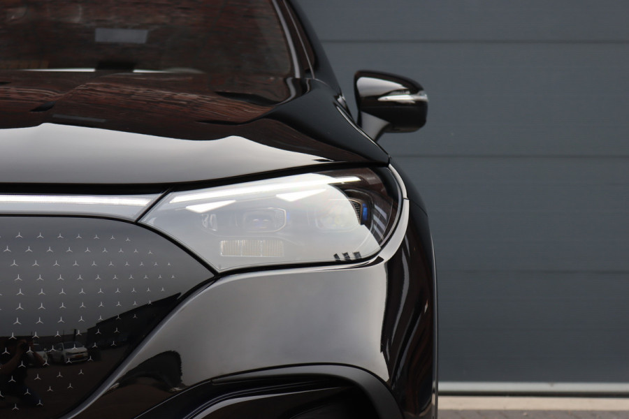 Mercedes-Benz EQE SUV 350 4MATIC AMG Line 91 kWh | Distronic+ | Panoramadak | Memory | Burmester | Digital Light | Trekhaak | Surround Camera | 22kW | Warmtepomp | Keyless Go |