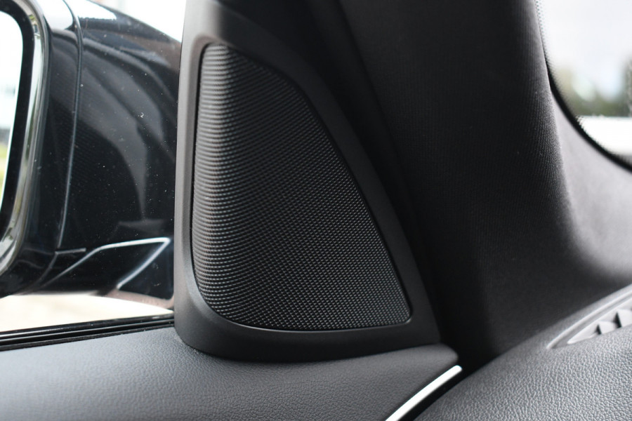 BMW 5 Serie Touring 530e 292pk M-Sport Pano ACC Trekh Comf-seat 360 HUD Laser 4wielbest