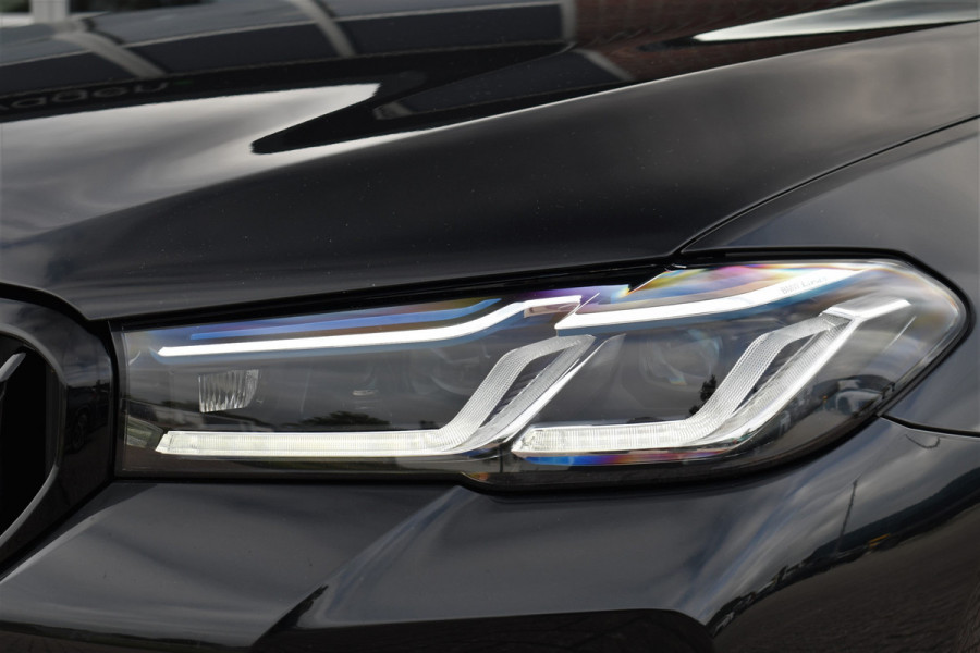 BMW 5 Serie Touring 530e 292pk M-Sport Pano ACC Trekh Comf-seat 360 HUD Laser 4wielbest