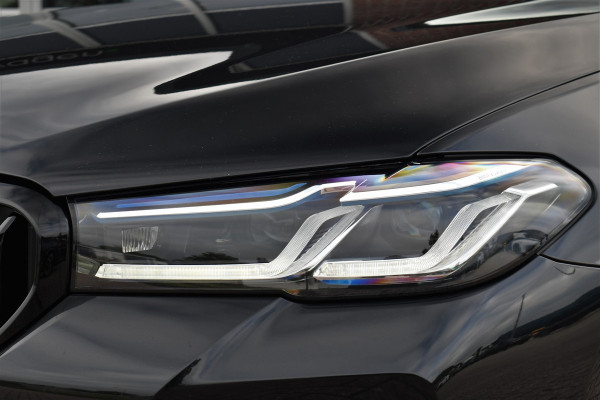 BMW 5 Serie Touring 530e 292pk M-Sport Pano ACC Trekh Comf-seat 360 HUD Laser 4wielbest