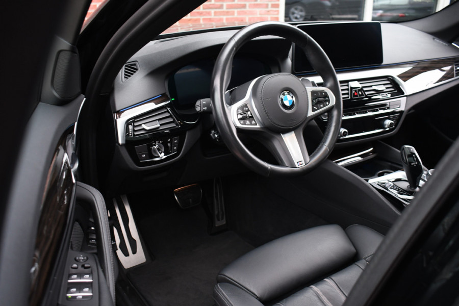 BMW 5 Serie Touring 530e 292pk M-Sport Pano ACC Trekh Comf-seat 360 HUD Laser 4wielbest