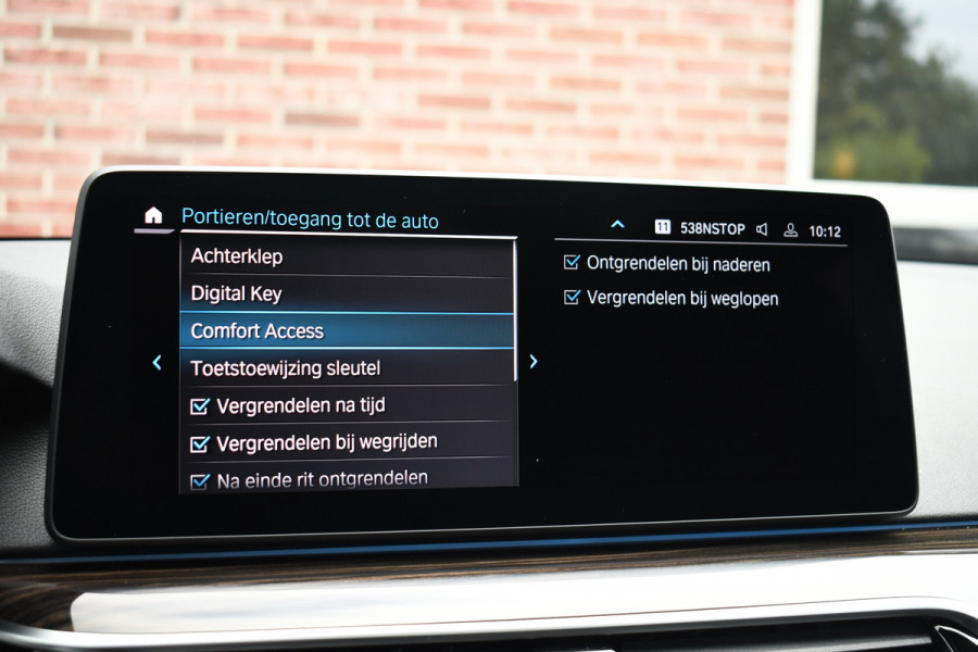 BMW 5 Serie Touring 530e 292pk M-Sport Pano ACC Trekh Comf-seat 360 HUD Laser 4wielbest