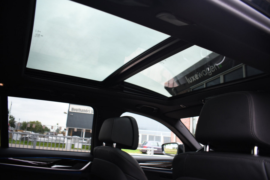 BMW 5 Serie Touring 530e 292pk M-Sport Pano ACC Trekh Comf-seat 360 HUD Laser 4wielbest