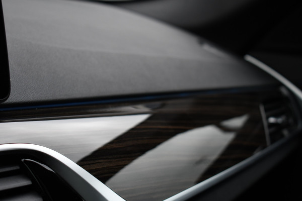 BMW 5 Serie Touring 530e 292pk M-Sport Pano ACC Trekh Comf-seat 360 HUD Laser 4wielbest