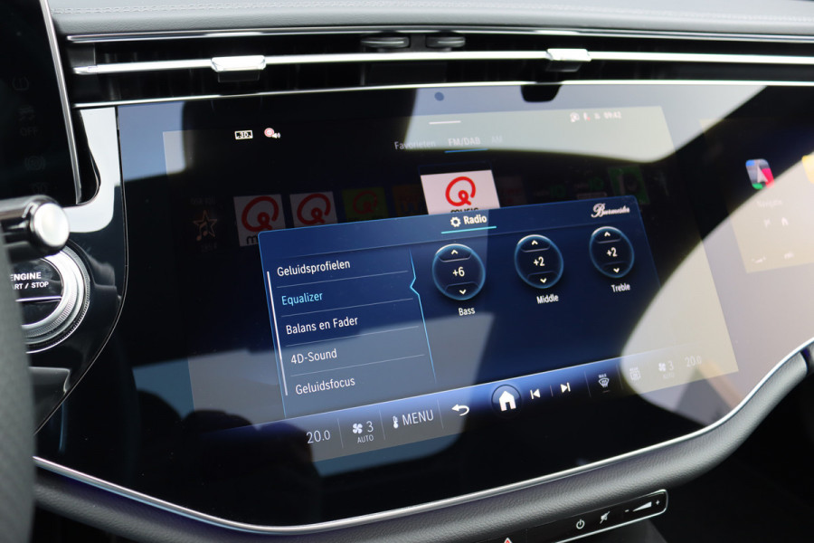 Mercedes-Benz E-Klasse 400 e 4MATIC AMG Line | Hyperscreen | Luchtvering | Achterasbesturing | Distronic+ | HUD | Massage | Burmester | Nappa Leder | Trekhaak | Vlakkenverwarming | Stoelventilatie | Soft-Close |