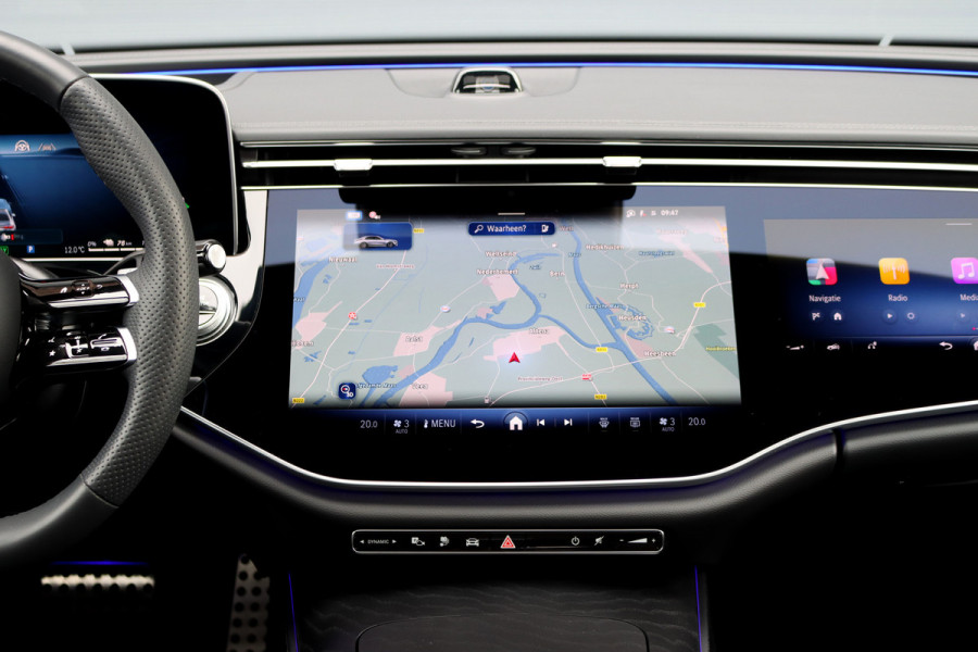 Mercedes-Benz E-Klasse 400 e 4MATIC AMG Line | Hyperscreen | Luchtvering | Achterasbesturing | Distronic+ | HUD | Massage | Burmester | Nappa Leder | Trekhaak | Vlakkenverwarming | Stoelventilatie | Soft-Close |