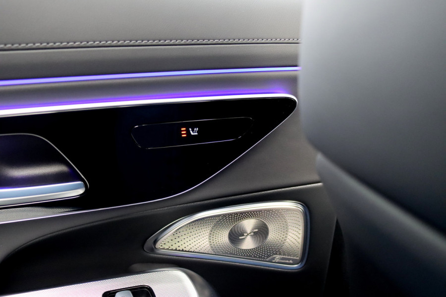Mercedes-Benz E-Klasse 400 e 4MATIC AMG Line | Hyperscreen | Luchtvering | Achterasbesturing | Distronic+ | HUD | Massage | Burmester | Nappa Leder | Trekhaak | Vlakkenverwarming | Stoelventilatie | Soft-Close |