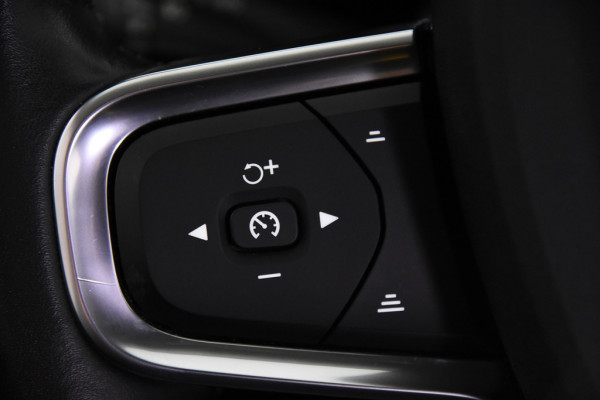 Volvo XC40 1.5 T4 Recharge Inscription *1ste Eigenaar*Navigatie*Camera*Keyless*