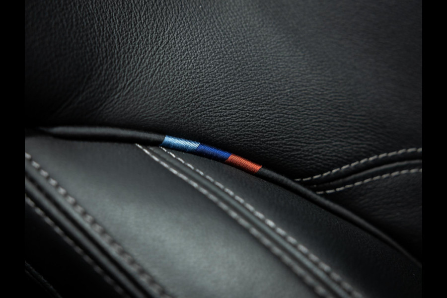 BMW X5 xDrive45e High Executive | Pano | Trekhaak | Luchtvering  | Stoelverwarming |