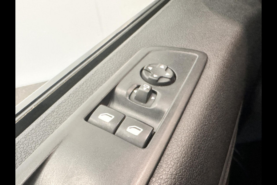 Peugeot Expert 2.0HDI 145PK Long Asphalt Dubbele Cabine Airco Cruise Control Navi Trekhaak Imperiaal Carplay 6 Persoons Trekhaak