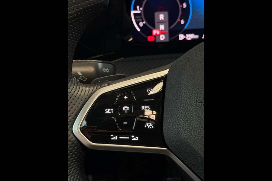 Volkswagen Golf 2.0 TDI GTD Panorama IQ CarPlay HuD