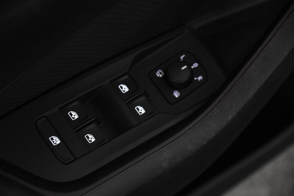 Škoda Octavia Combi 1.0 TSI *1ste Eigenaar*Navigatie*Stoelverwarming*Trekhaak*