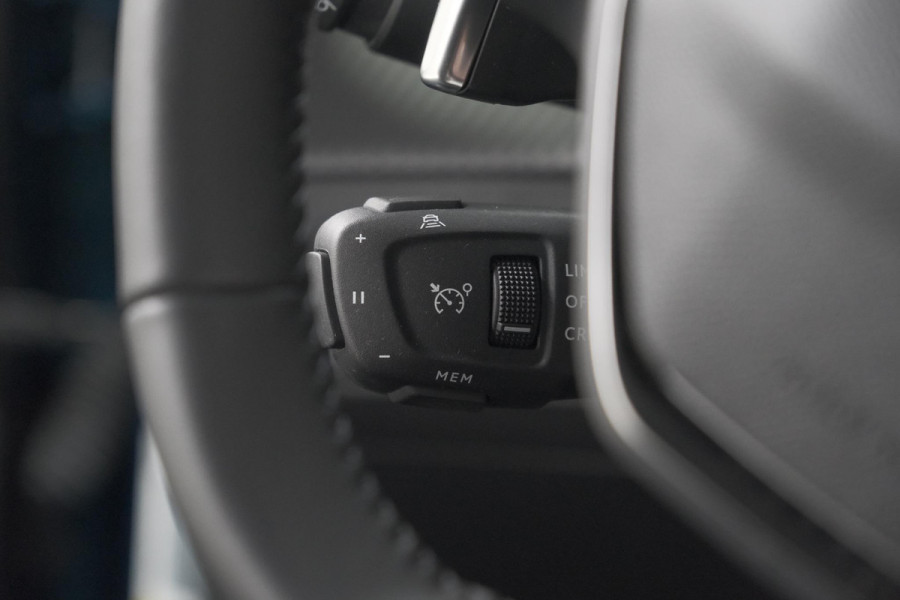 Peugeot 2008 1.2 Hybrid 145 Allure | 360 Camera | Adaptieve Cruise Control | Dodehoekdetectie | Apple Carplay