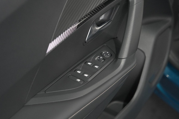 Peugeot 2008 1.2 Hybrid 145 Allure | 360 Camera | Adaptieve Cruise Control | Dodehoekdetectie | Apple Carplay