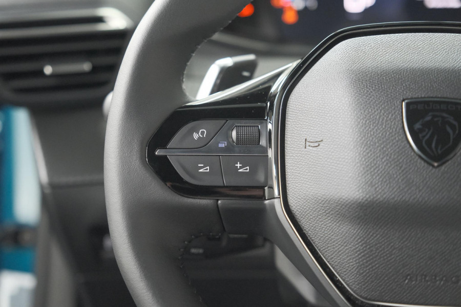 Peugeot 2008 1.2 Hybrid 145 Allure | 360 Camera | Adaptieve Cruise Control | Dodehoekdetectie | Apple Carplay