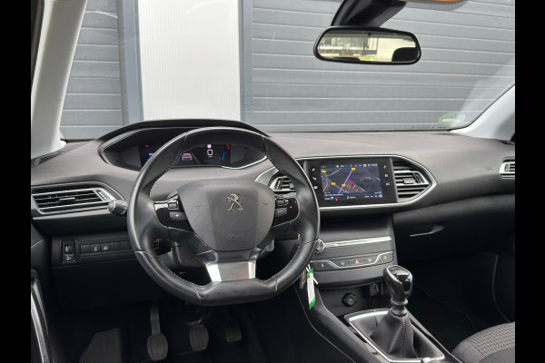 Peugeot 308 1.2 PureTech NAVI / PDC / CARPLAY / LANE ASSIST / APK