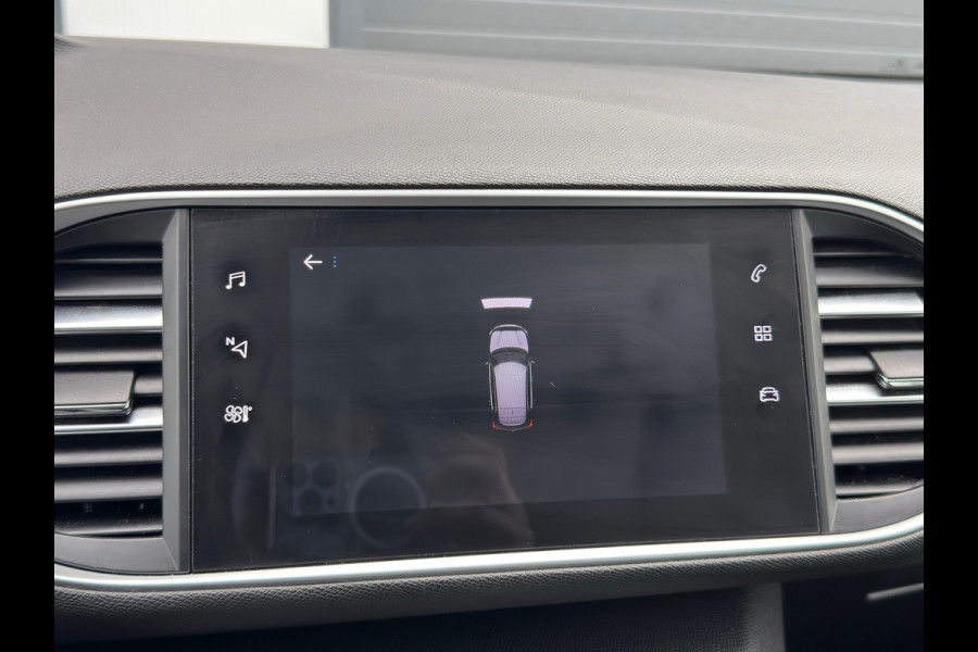 Peugeot 308 1.2 PureTech NAVI / PDC / CARPLAY / LANE ASSIST / APK