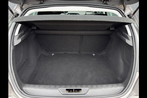 Peugeot 308 1.2 PureTech NAVI / PDC / CARPLAY / LANE ASSIST / APK