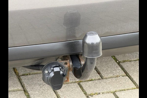 Peugeot 308 1.2 PureTech NAVI / PDC / CARPLAY / LANE ASSIST / APK