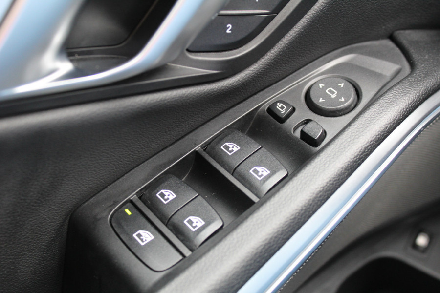 BMW 3-serie 330e xDrive M-Sport | Panoramadak | Widescreen | Harman Kardon | Head-up | BLIS