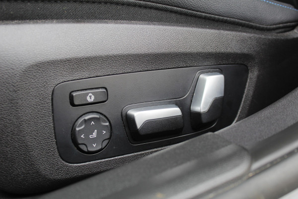BMW 3-serie 330e xDrive M-Sport | Panoramadak | Widescreen | Harman Kardon | Head-up | BLIS
