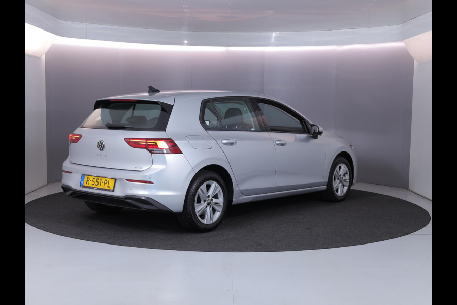 Volkswagen Golf 1.0 eTSI Life 110pk DSG | Camera| Navi| LM-velgen| Park-sensors| Keyless start