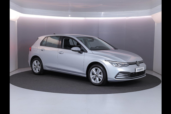 Volkswagen Golf 1.0 eTSI Life 110pk DSG | Camera| Navi| LM-velgen| Park-sensors| Keyless start