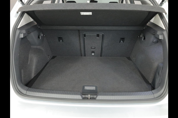 Volkswagen Golf 1.0 eTSI Life 110pk DSG | Camera| Navi| LM-velgen| Park-sensors| Keyless start