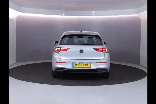 Volkswagen Golf 1.0 eTSI Life 110pk DSG | Camera| Navi| LM-velgen| Park-sensors| Keyless start