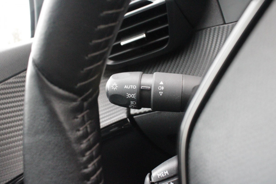 Peugeot 208 1.2 100PK ALLURE PACK | NAVIGATIE 10" TOUCHSCREEN | 3-D INSTRUMENTENPANEEL | ALL SEASON BANDEN | PARKEERSENSOREN ACHTER | CLIMATE CONTROL | CRUISE CONTROL | APPLE CARPLAY/ANDROID AUTO | LICHTMETALEN VELGEN | DAB+ RADIO |
