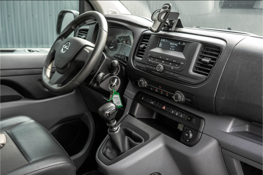 Opel Vivaro L2H1 | 1ste eigenaar | Airco | Cruise | PDC | 3-Zits | Trekhaak
