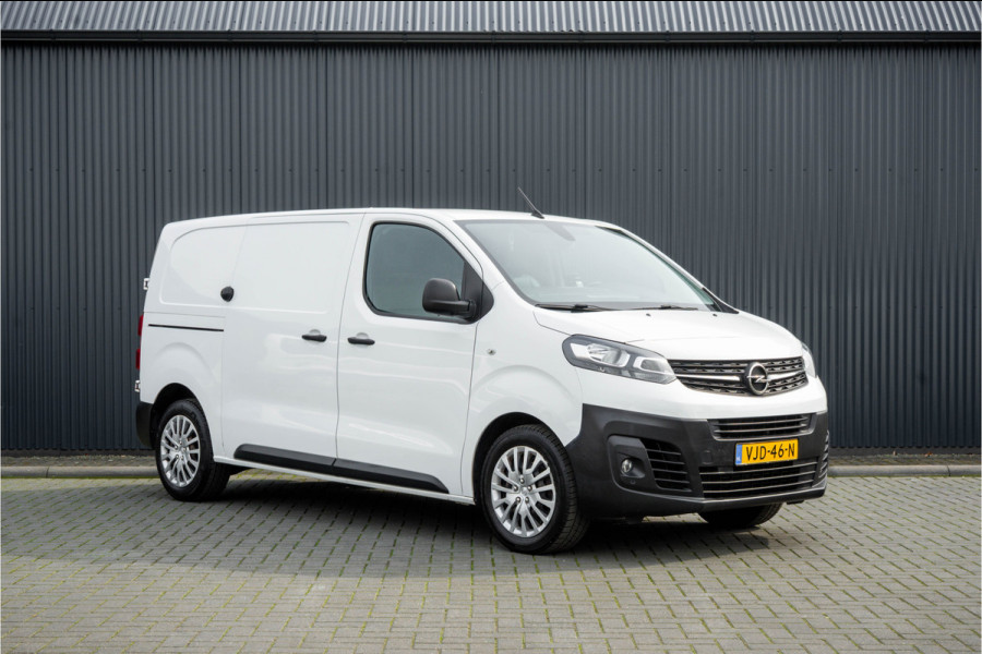 Opel Vivaro L2H1 | 1ste eigenaar | Airco | Cruise | PDC | 3-Zits | Trekhaak