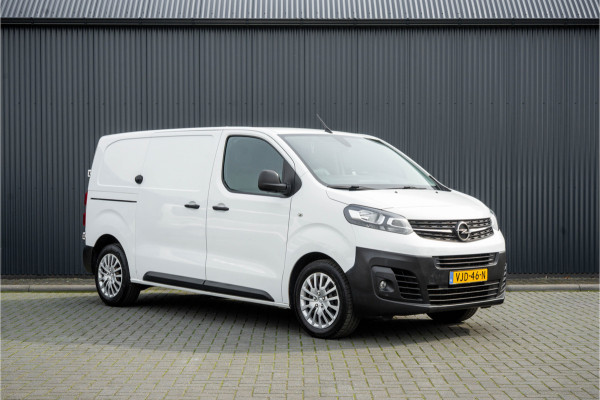 Opel Vivaro L2H1 | 1ste eigenaar | Airco | Cruise | PDC | 3-Zits | Trekhaak